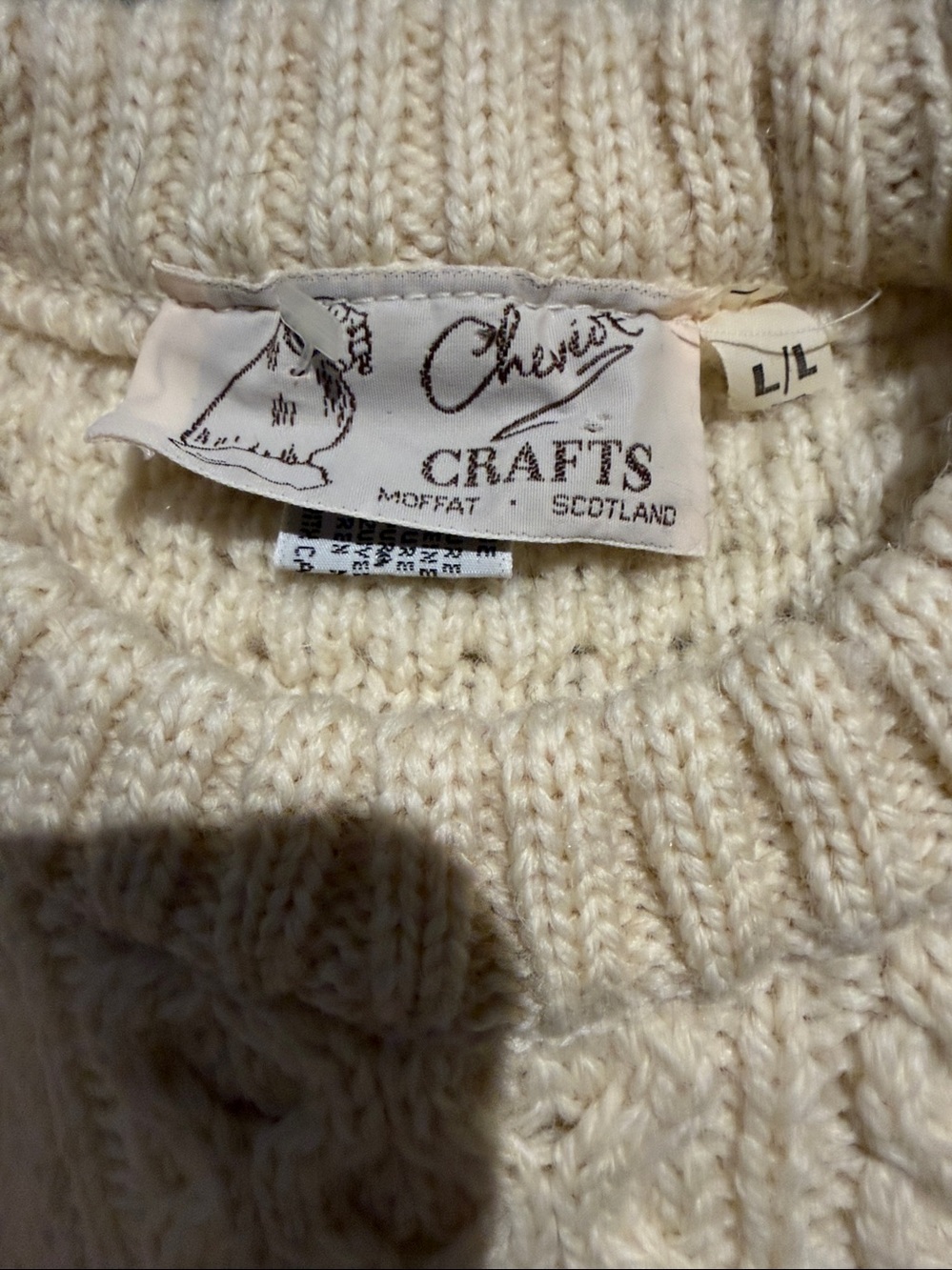 Vintage CHEVIOT CRAFTS Scottish Aran Cable Knit Wool Sweater Cream SIZE LARGE - Picture 3 of 13